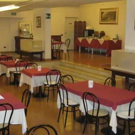 Octavia Отель Рим