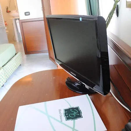 Отель Octavia 3*