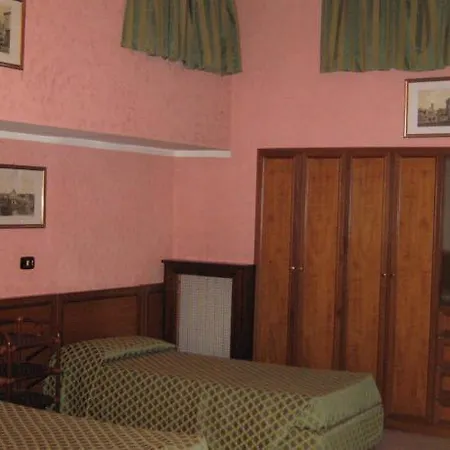 Octavia Hotel Řím